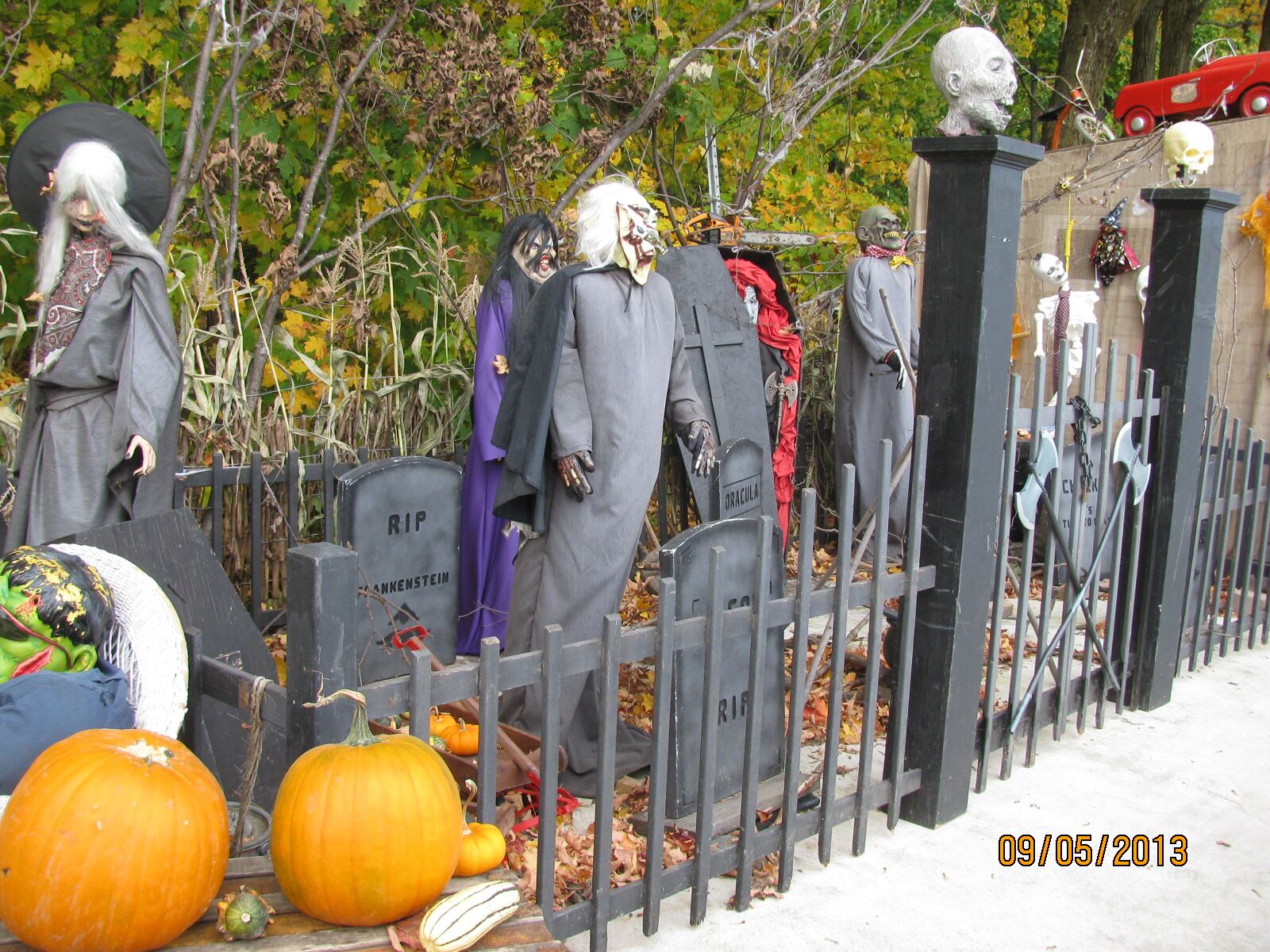 Personnages et décor d'Halloween au champ de citrouilles de Saint-Eustache